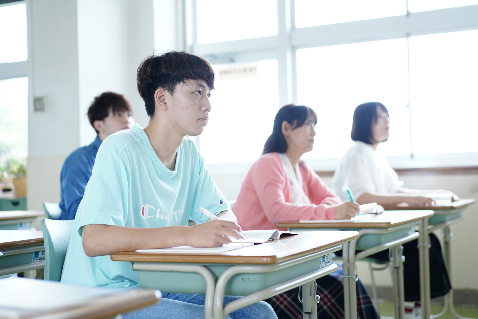 少子化で小学校教諭の需要は少なくなるのか 教員採用試験の状況と教師不足について 横浜高等教育専門学校